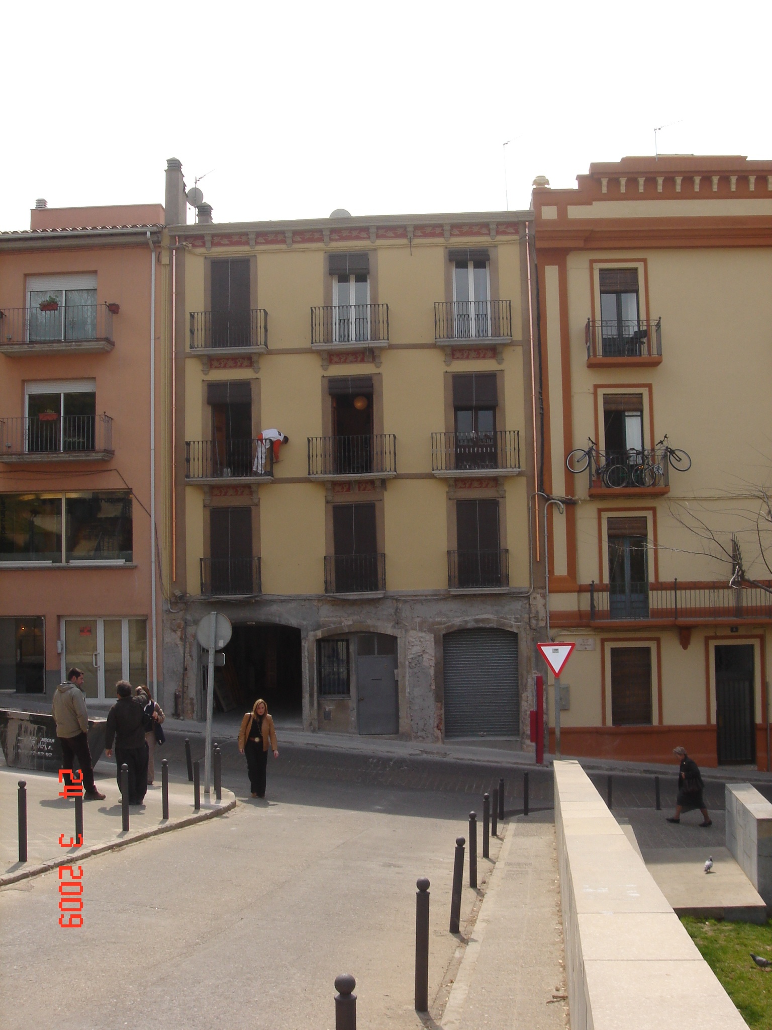 Rehabilitació de façana en edifici plurifamiliar a Girona